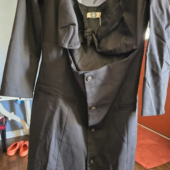 Elegant Black Off-Shoulder Mini Dress - Picture 4 of 4